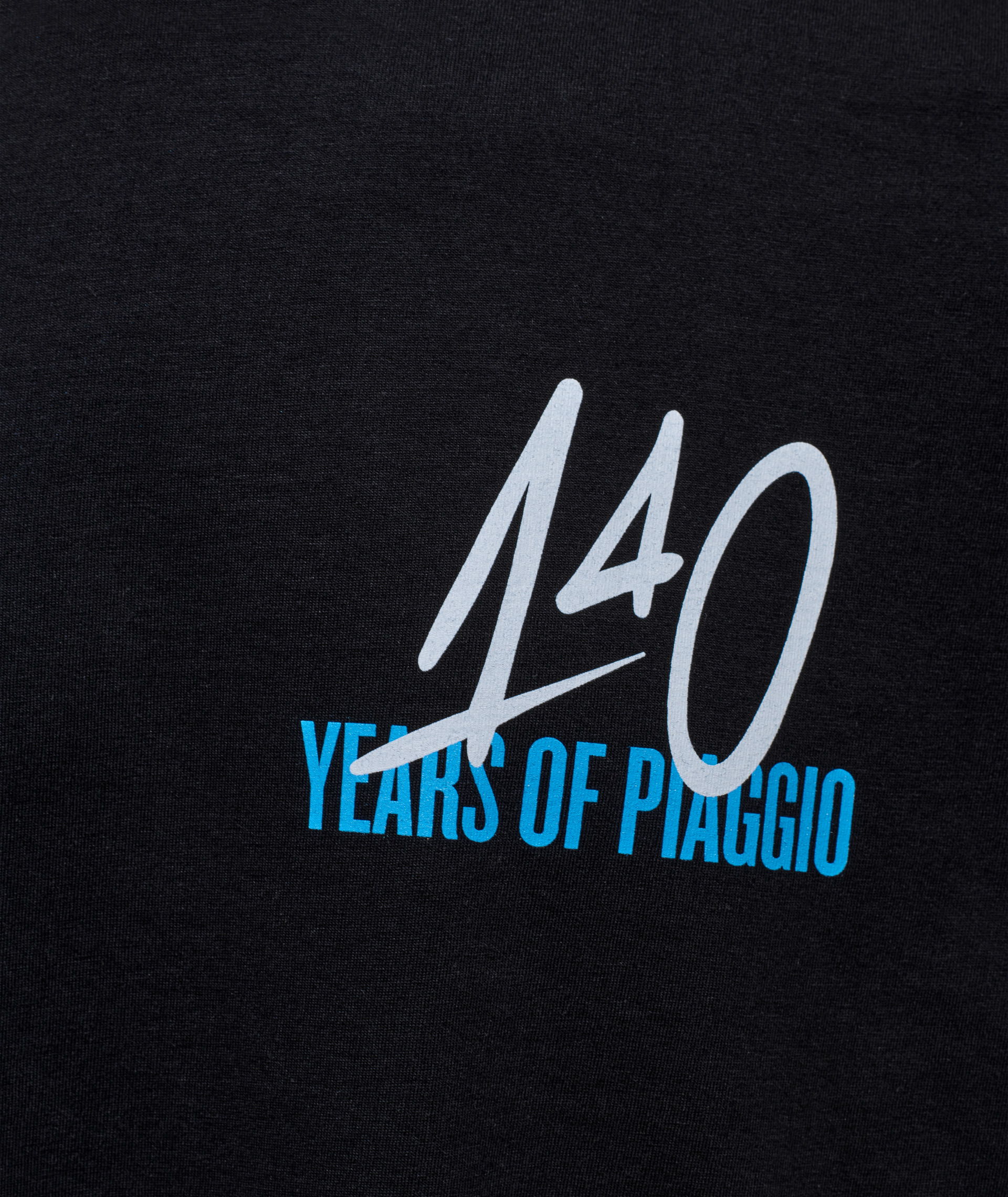 Vespa T-shirt "140 jaar Piaggio" zwart blauw